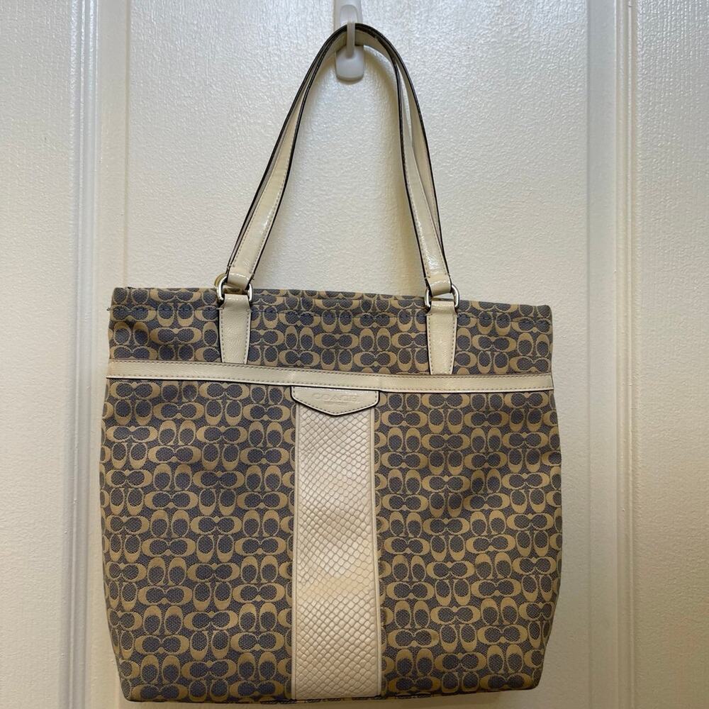 Vintage signature coach jacquard logo with snakeskin leather strip